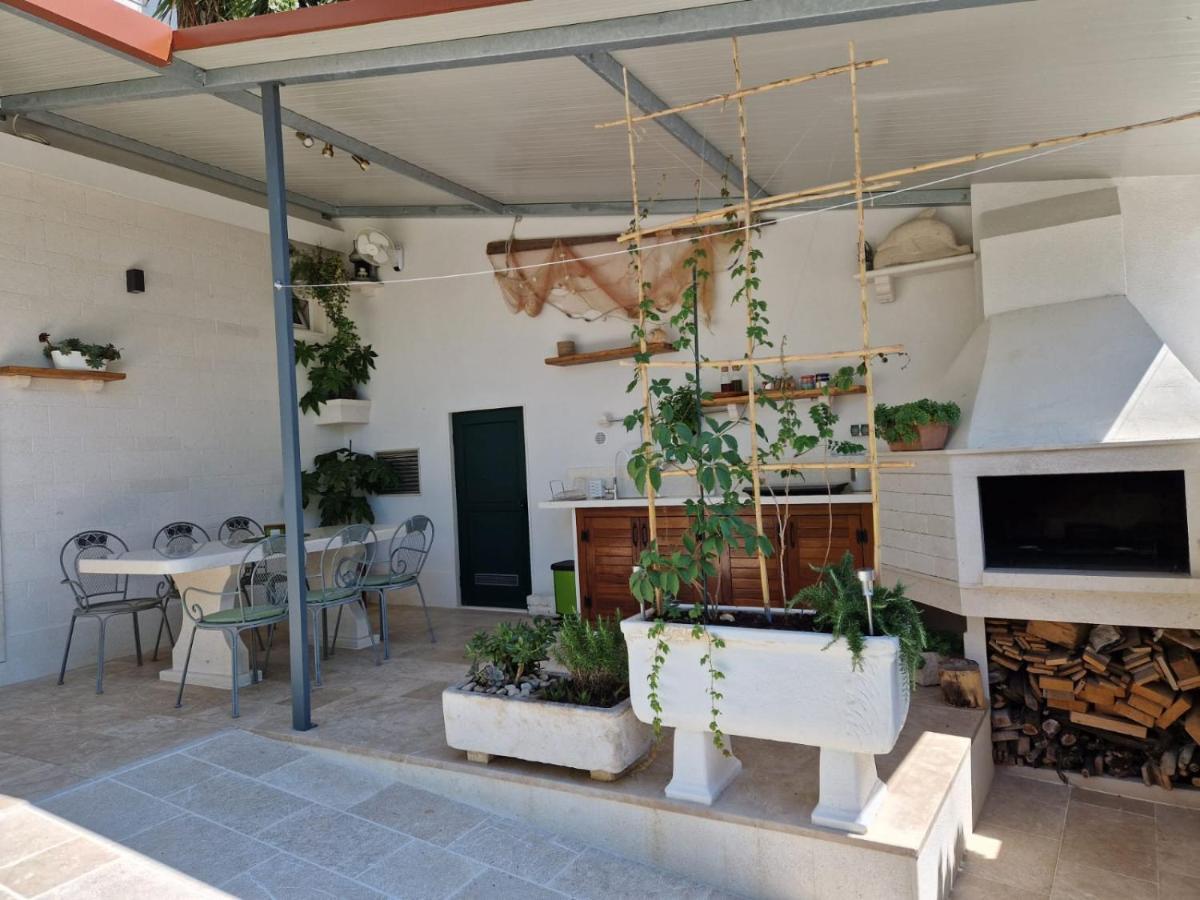 Apartman Dupin Dugi Rat Esterno foto